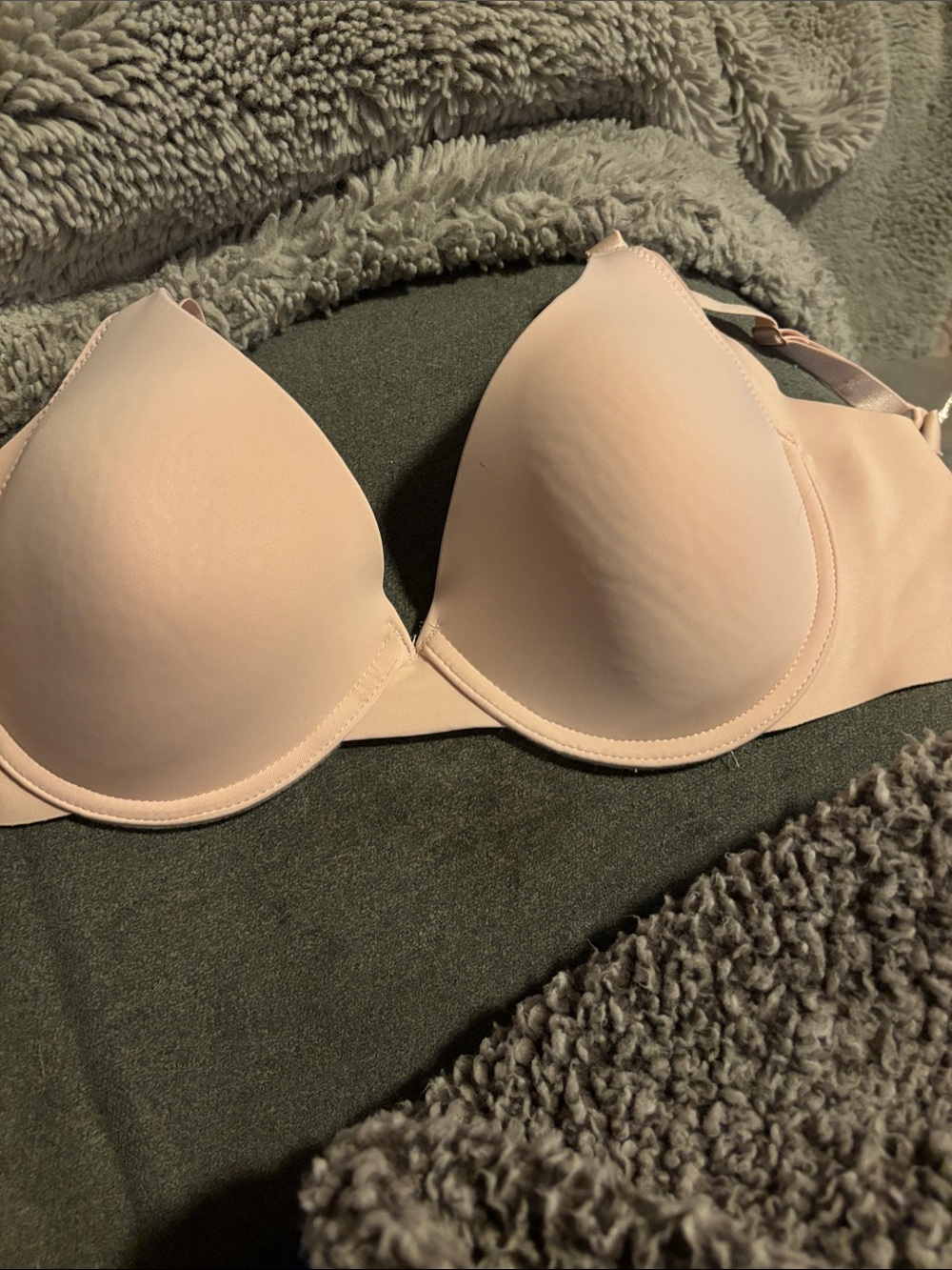 Women’s FIT Light Pink Smooth T-Shirt Bra with lining